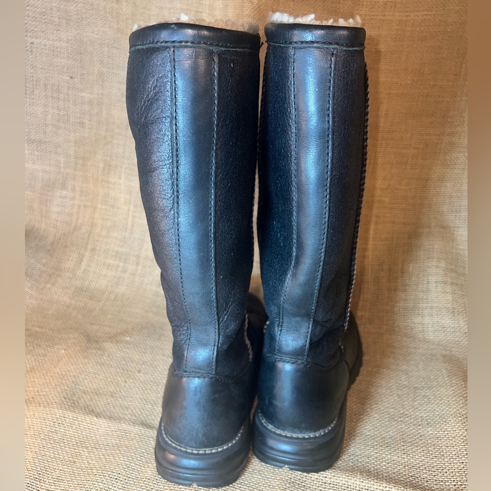 UGG Black Brooks tall Leather Boots with Cream Shearling - Picture 4 of 6